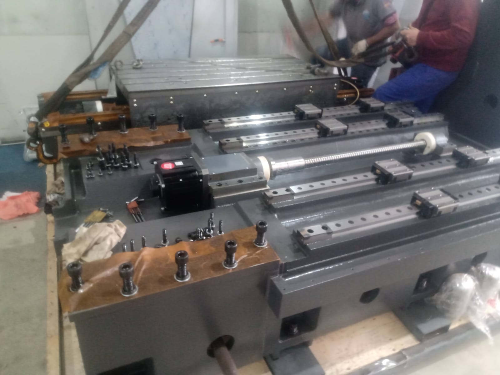 Registro 2 da montagem de máquina importada recebida desmontada